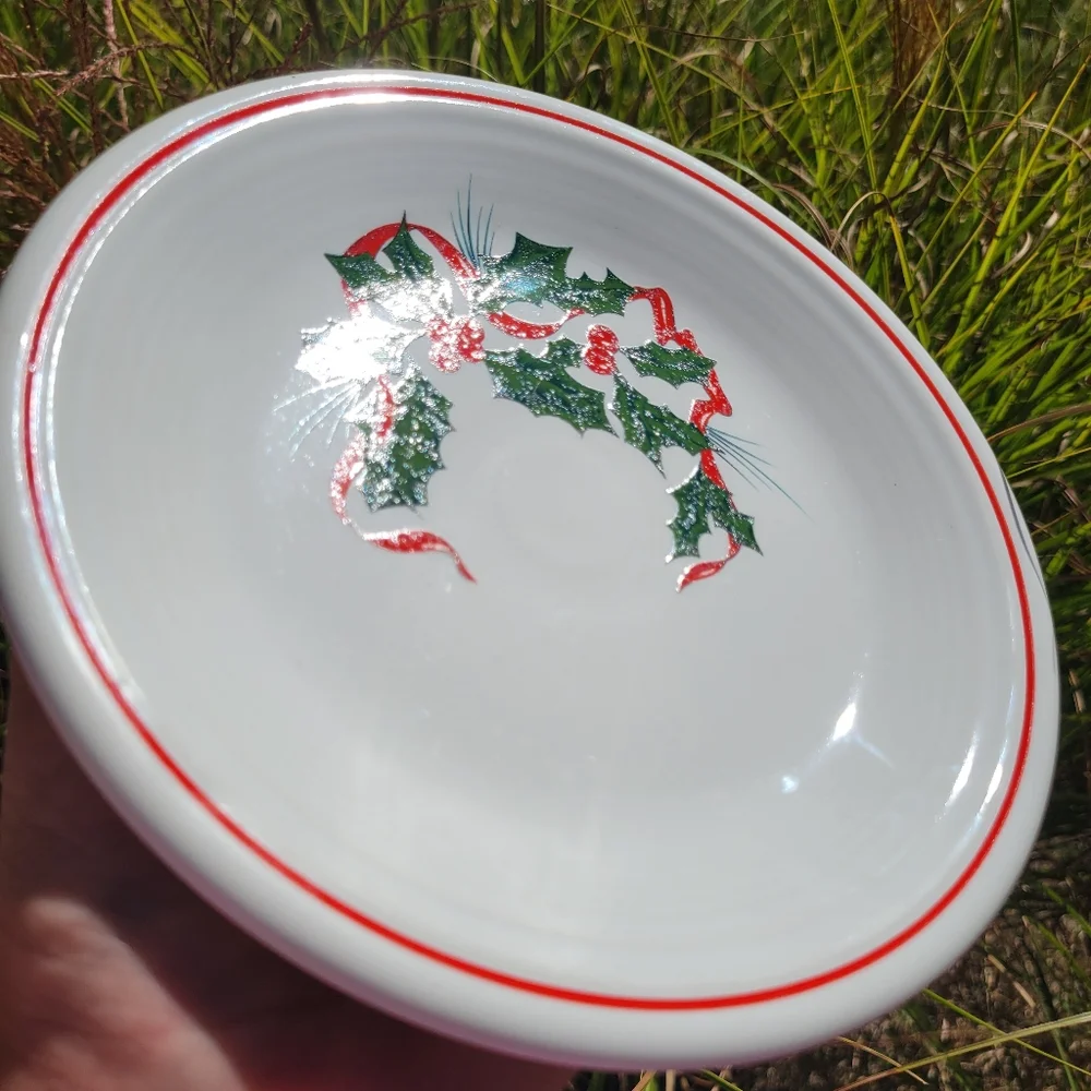 Fiesta Holly Berry Ribbon Coffee Tea Cups & Salad Bread Plates (2)  Napkin Rings